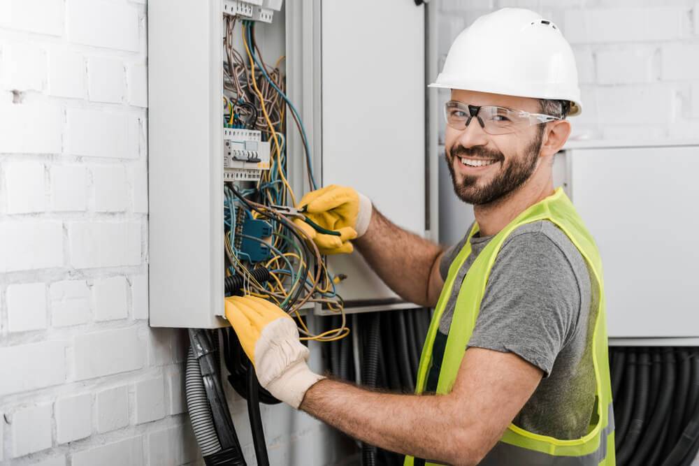 Hvor mye koster elektriker