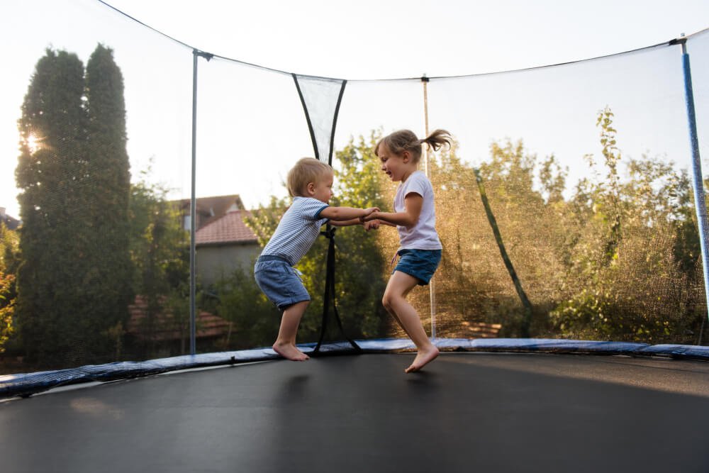 Slik kan du grave ned trampoline