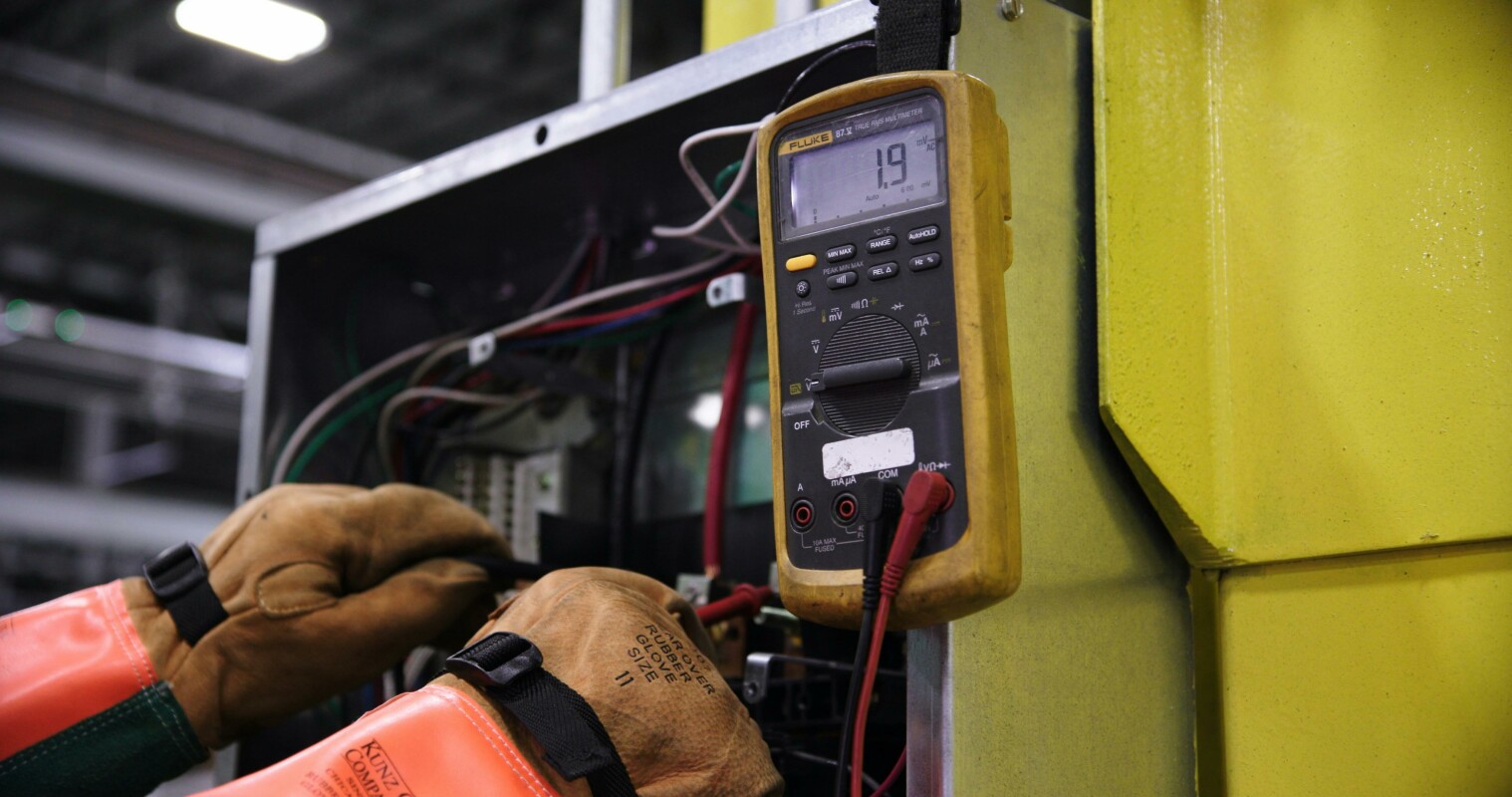 Elkontroll pris - hva påvirker kostnadene og hvordan spare penger?