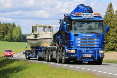 Battransport pa semitrailer Battransport pa semitrailer