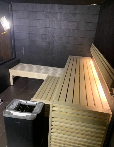 Busy Bees - Karol Pietrak