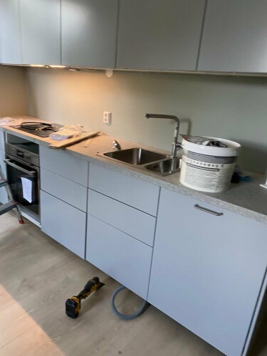 Snekker Omid Javanmiri