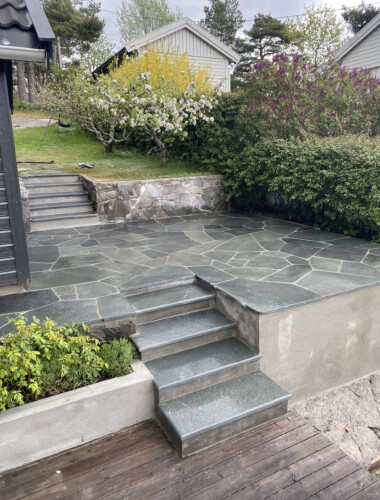 Qorban Stein Solid AS