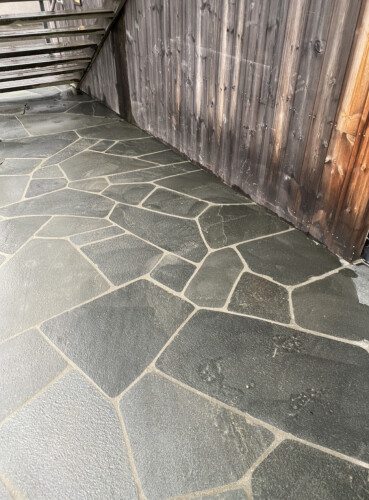 Qorban Stein Solid AS