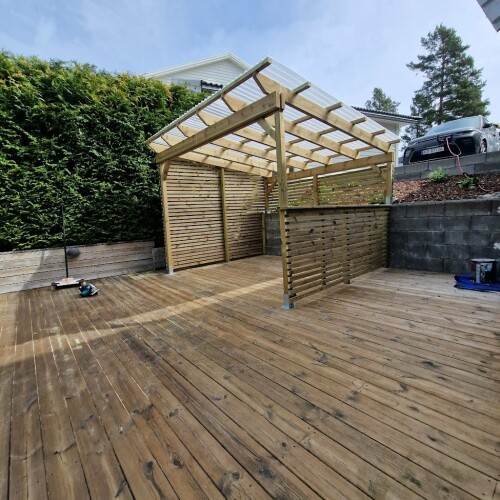 Snekker Omid Javanmiri