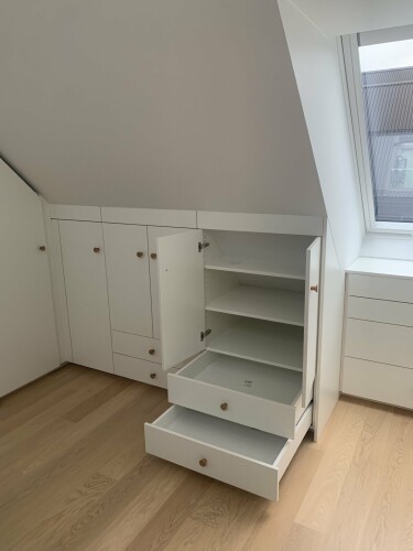 Mario Møbler Mariusz Niedzielski