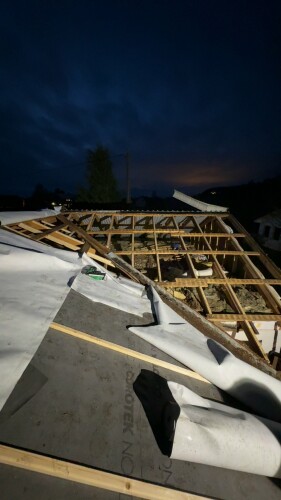 Fanebust Tak Og Fasade