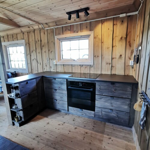 Myro-Kapperud Møbelsnekkeri