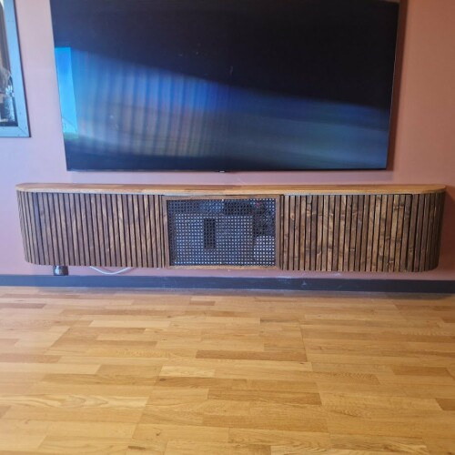 Snekker Omid Javanmiri