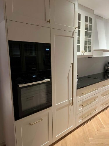 Mario Møbler Mariusz Niedzielski