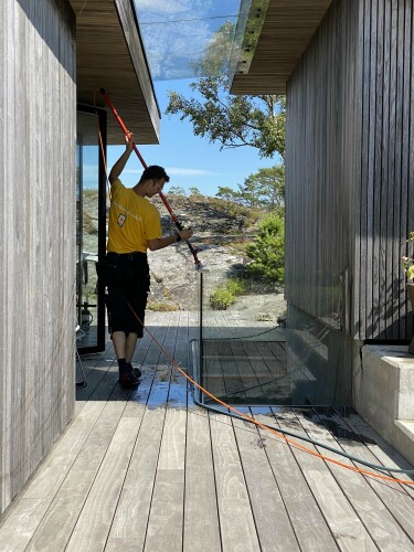 AQUAMAN SERVICE - David Jaros