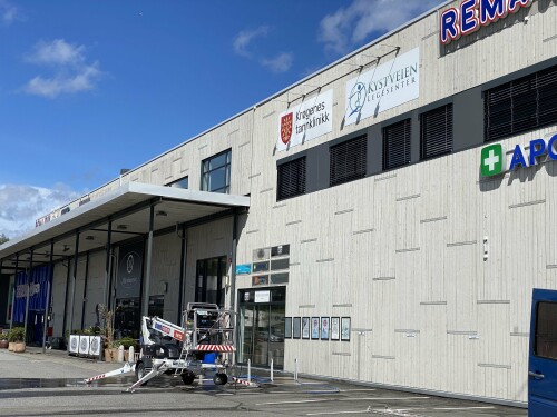 AQUAMAN SERVICE - David Jaros