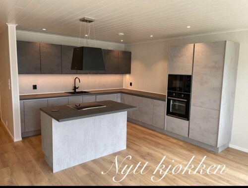 BYGG- OG TØMRERMESTER FRANK SAMUELSEN KVÆRNER