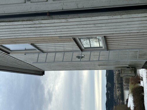 Fanebust Tak Og Fasade