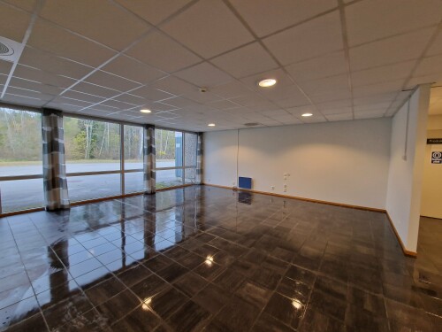 Double M Renhold, Apolskyte