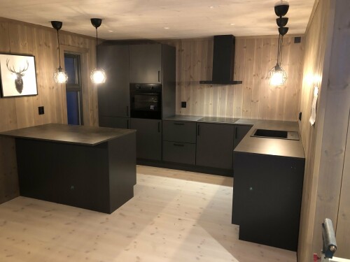 Can Kjøkkenmontering