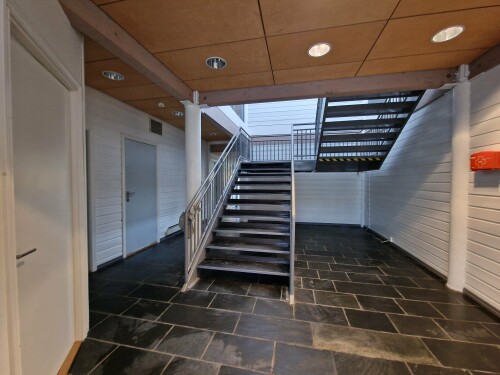 Double M Renhold, Apolskyte