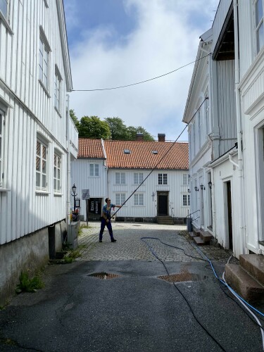 AQUAMAN SERVICE - David Jaros