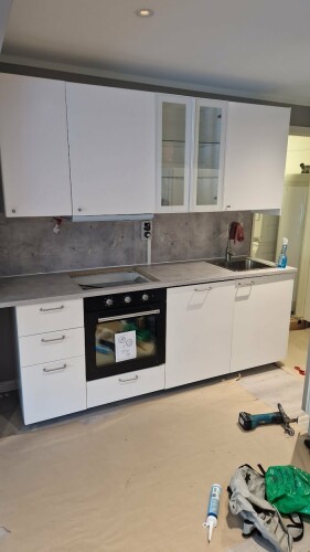 Snekker Omid Javanmiri