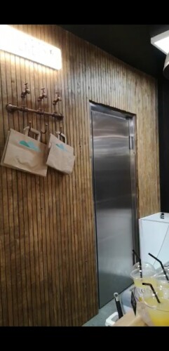 Snekker Omid Javanmiri