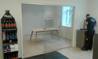 Glassmester Kaare Nilsen AS