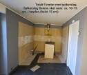 20220630 092701 Montere 9 meter med innfelt spikerslag på kjøkkenvegger.