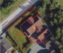 Oversiktsbilde  Utjevningsmasse, planering og ny plen på 290 m2