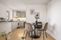 Dining area and kitchen Funksjonelle løsninger for liten leilighet