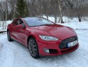 Tesla S 2013 - bremser og lys