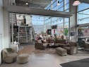 Inngang Bygge en ramme til butikkinngang med industriglass