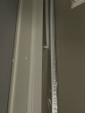 IMG 3709 Montering av gardinskinne på vegg samt oppheng av plissegardin