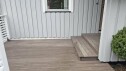 20250417 143301 Terrassegulv, fjerne gammel beis og legge på ny.