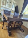 17561088762468676712068410714986 Maling og fornyelse av rundt spisebord med gulldetaljer