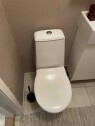 WC 1 Skifte toalett samt legge gulv på WC rom